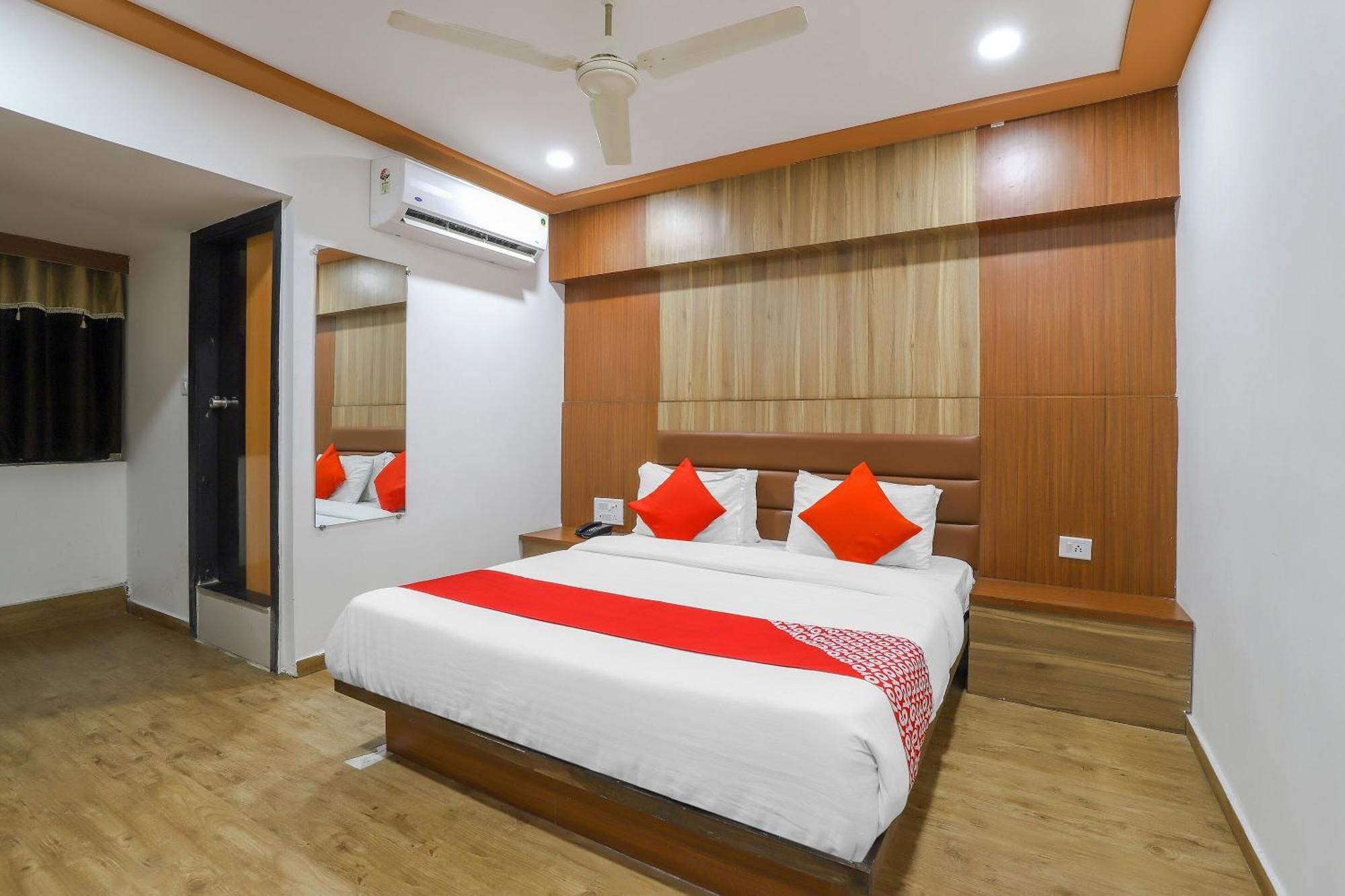 Oyo Hotel Shree Niwas Ahmadábád Kültér fotó