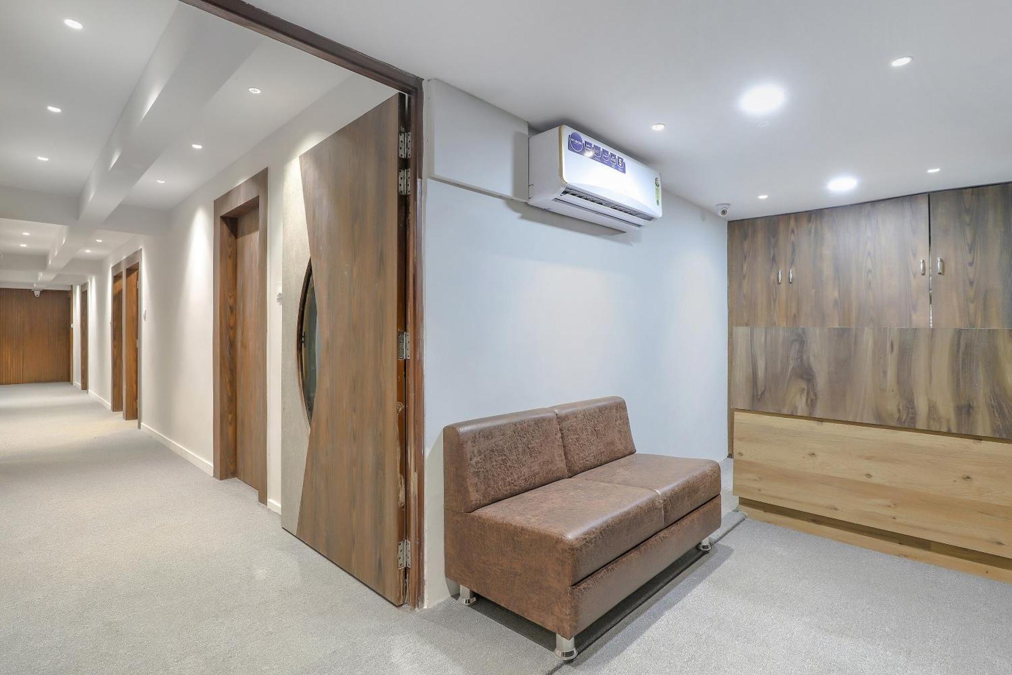 Oyo Hotel Shree Niwas Ahmadábád Kültér fotó