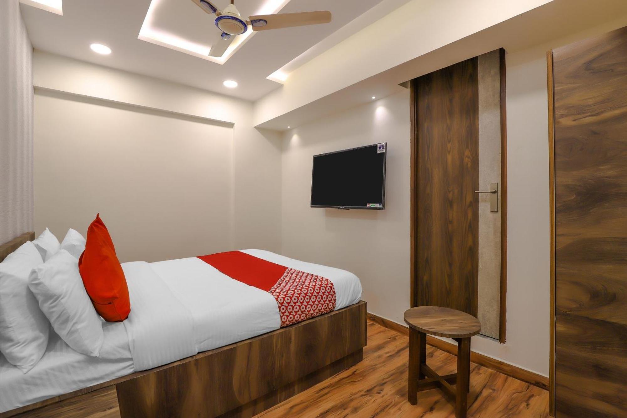 Oyo Hotel Shree Niwas Ahmadábád Kültér fotó