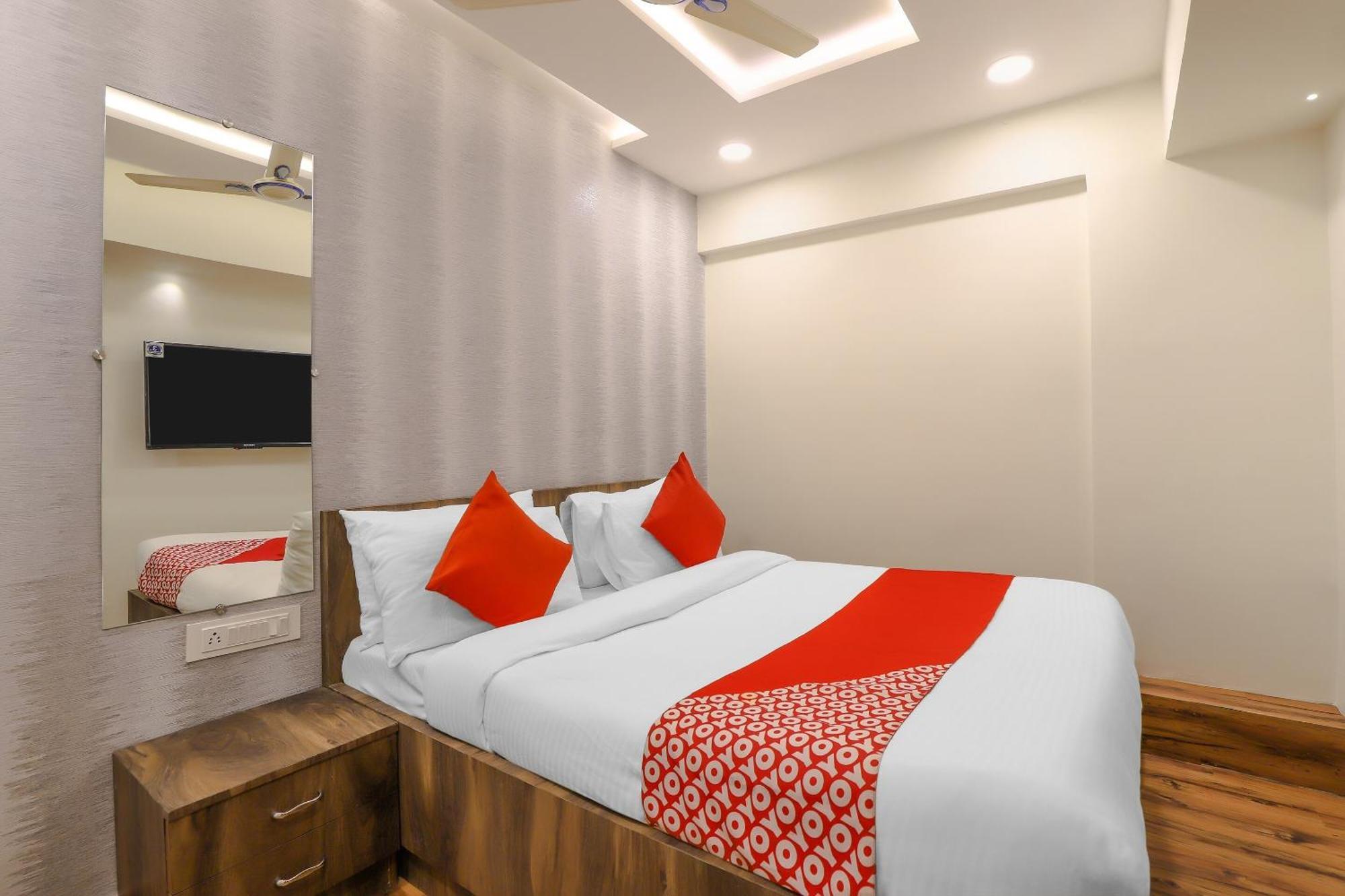 Oyo Hotel Shree Niwas Ahmadábád Kültér fotó